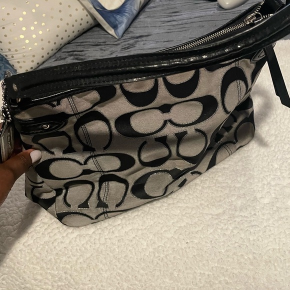 Coach purse - Picture 4 of 12